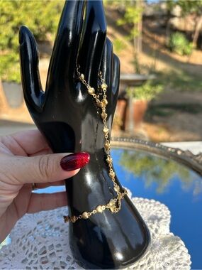 Hand chain Gold Heart Link Bracelet - Women's Fashion Accessory